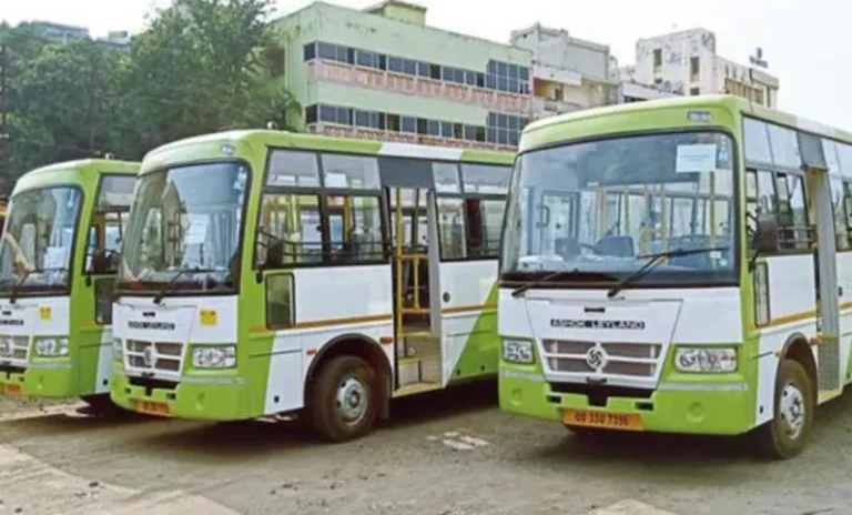 ସୁରକ୍ଷା ଦାବିରେ ରାଜଧାନୀରେ ଆମ ବସ୍ କର୍ମଚାରୀଙ୍କ ଆନ୍ଦୋଳନ, ଯାତ୍ରୀ ହନ୍ତସନ୍ତ