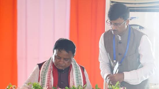 ବଢ଼ିଲା ଦିବ୍ୟାଙ୍ଗ ଓ ବରିଷ୍ଠ ନାଗରିକଙ୍କ ଭତ୍ତା