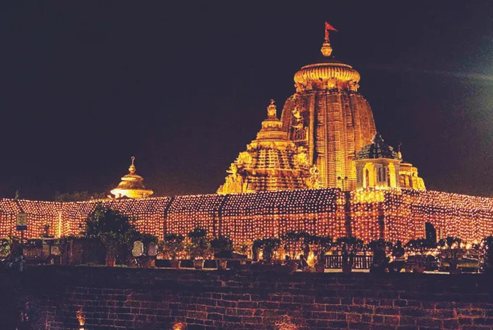 ସେବାୟତଙ୍କ ବିବାଦରୁ ନୀତି ୬ ଘଣ୍ଟା ବିଳମ୍ବ: ମଙ୍ଗଳଆଳତି ନହେଉଣୁ ହେଲା ସାହାଣମେଲା ଦର୍ଶନ, କାର୍ଯ୍ୟାନୁଷ୍ଠାନ ପାଇଁ ଭକ୍ତଙ୍କ ଦାବି