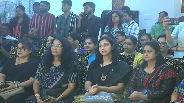 କାନଭାସରେ ପହେଲଗାମ ସହିତ ବିଭିନ୍ନ ଚିତ୍ରକଳା ପ୍ରଦର୍ଶନ