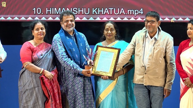 ଜୟଦେବ ଭବନରେ ଆୟୋଜିତ ଓଡ଼ିଶା ସୃଜନ ଉତ୍କର୍ଷ ଉତ୍ସବରେ ସମ୍ମାନିତ ହେଲେ ବିଶିଷ୍ଟ ଓଡ଼ିଆ ଚଳଚ୍ଚିତ୍ର ନିର୍ଦ୍ଦେଶକ ହିମାଂଶୁ ଶେଖର ଖଟୁଆ