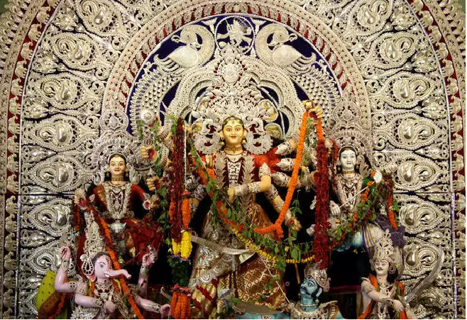 କଟକ ଦୁର୍ଗା ପୂଜା ପାଇଁ ଆସିଲା ନିର୍ଦ୍ଦେଶନାମା; ରାସ୍ତା ଉପର ଦେଇ ନିର୍ମାଣ ହେବନି ସୁଉଚ୍ଚ ତୋରଣ କିମ୍ବା ଲାଇଟ ଗେଟ