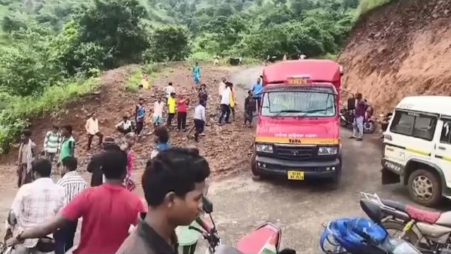ଘାଟି ତଳକୁ ଖସି ପଡିଲା ଜିପ, ୧୫ ଯାତ୍ରୀ ଗୁରୁତର