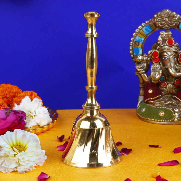 ପୂଜାରେ କାହିଁକି ବଜାଯାଏ ଘଣ୍ଟି? ଜାଣନ୍ତୁ ଏହାପଛର ଧାର୍ମିକ ଓ ବୈଜ୍ଞାନିକ କାରଣ