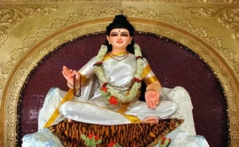 ଚାଲିଛି ମା’ ଙ୍କ ନବରାତ୍ରି ପୂଜା : ଆଜି ଦ୍ବିତୀୟ ଦିନରେ ବ୍ରହ୍ମଚାରିଣୀ ବେଶରେ ପୂଜା ପାଇବେ ଦେବୀ ଦୁର୍ଗା