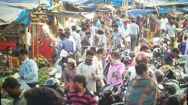 ଭୁବନେଶ୍ବର ୟୁନିଟ୍-୧ ପରିବା ମାର୍କେଟରେ ଅଗ୍ନିକାଣ୍ଡ, ନିଆଁ ଆୟତ୍ତ କରୁଛି ଅଗ୍ନିଶମ ଟିମ୍