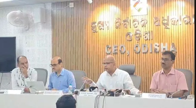 ଅନ୍ୟ କୌଣସି ଜିଲ୍ଲାରୁ ଇଭିଏମ୍‌ ଆସିନାହିଁ : ମୁଖ୍ୟ ନିର୍ବାଚନ ଅଧିକାରୀ