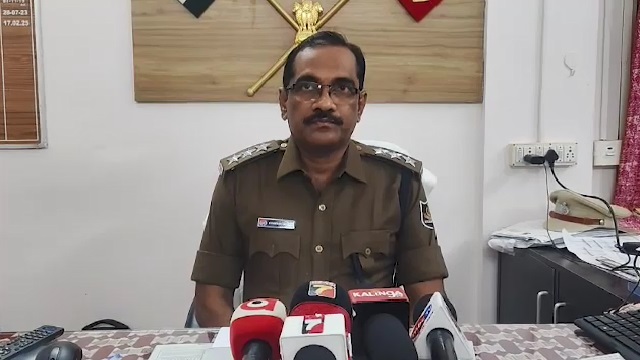 ଅତିରିକ୍ତ ତହସିଲଦାରଙ୍କୁ ସମାଜିକ ବାସନ୍ଦ ଘଟଣା, ୯ ଜଣଙ୍କ ନାଁରେ ମାମଲା ରୁଜୁ