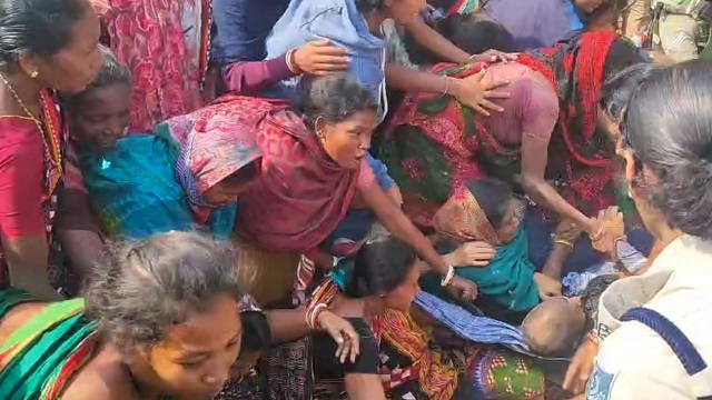 ଏକକାଳୀନ ଭାବେ ମାଟିରେ ମିଶୁଛି ସାଲିଆ ସାହି, ପିଲା ଛୁଆ ଧରି ପାଲ ତଳେ କଟୁଛି ଲୋକଙ୍କ ରାତି