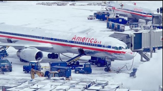 ଆମେରିକାରେ ୧୮୦୦ରୁ ଅଧିକ ଫ୍ଲାଇଟ୍ କ୍ୟାନସଲ, ଭୀଷଣ ତୁଷରପାତ ଯୋଗୁ ବିମାନ ବାତିଲ