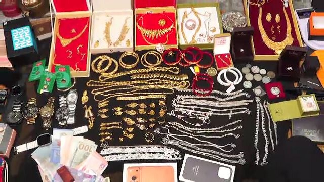 ଫରେଷ୍ଟର ବାବୁଙ୍କ ଘରୁ ପୁଳାପୁଳା ସୁନା ଓ ବିଡ଼ାବିଡ଼ା ଟଙ୍କା ଜବତ, ବିଦେଶରେ କରିଥିଲେ ମଉଜ