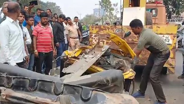 ରୁପାଲି ଛକରେ ଅଟୋକୁ ଧକ୍କା ଦେଲା ଆମ ବସ୍ , ଅଟୋ ଚାଳକଙ୍କ ମୃତ୍ୟୁ