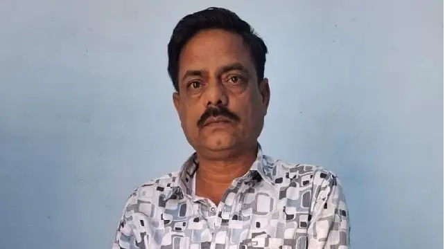 ଭିଜିଲାନ୍ସ ଜାଲରେ ଫରେଷ୍ଟର, ଗଛକୁ କାଟିବା ଅନୁମତି ପାଇଁ ୧୦ ହଜାର ଟଙ୍କା ଲାଞ୍ଚ ନେଉଥିଲେ