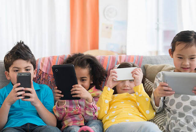 କେମିତି ଛଡ଼ାଇବେ ପିଲାଙ୍କ ମୋବାଇଲ୍‌ ଅଭ୍ୟାସ: ଆପଣାନ୍ତୁ ଏହି ଉପାୟ