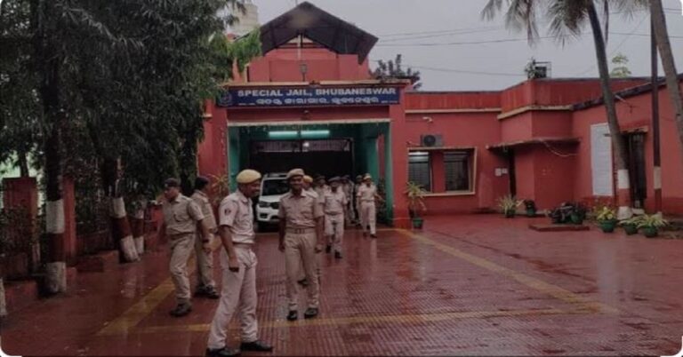 ରାଜ୍ୟରେ ପ୍ରଥମ ଥର ପାଇଁ ଜେଲରେ ଲାଗିଲା AI କ୍ୟାମେରା, ନିଶା ଦ୍ରବ୍ୟ କିମ୍ବା କୌଣସି ସନ୍ଦେହ ଜିନିକ ପଦାର୍ଥ ଫିଙ୍ଗିଲେ ହେବ ଡିକ୍ଟେକ୍ଟ