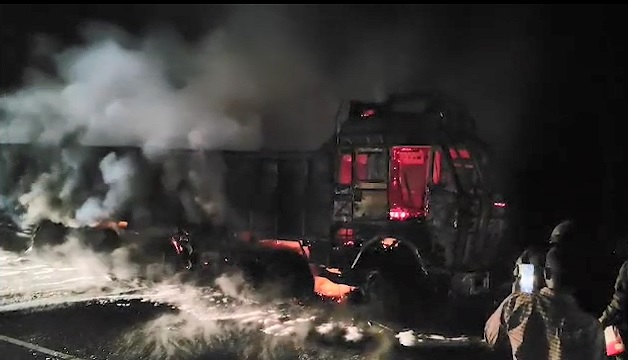 ହୁ ହୁ ହୋଇ ଜଳିଗଲା ୧୬ ଚକିଆ ଟ୍ରକ