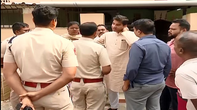 ନର୍ଲା ବିଧାୟିକାଙ୍କ ସରକାରୀ ବାସଭବନରେ ପୋଲିସର ଚଢାଉ