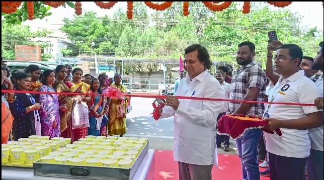 ଓଡ଼ିଆ ନବବର୍ଷ ଓ ମହା ବିଷୁବ ସଂକ୍ରାନ୍ତି, ଡ. ଅଚ୍ୟୁତ ସାମନ୍ତଙ୍କ ଦ୍ଵାରା ଜଳଛତ୍ର ଉଦଘାଟିତ