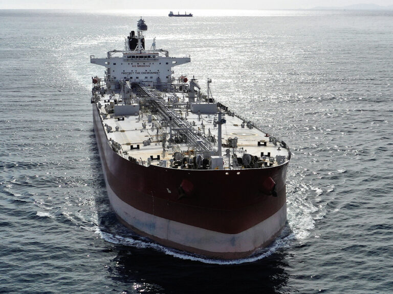 ଅବରୋଧ ପରେ ବି ଭାରତ ପହଞ୍ଚିଲା ଅଶୋଧିତ ତୈଳ