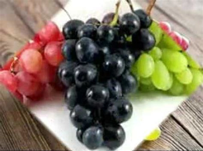 ଆସନ୍ତୁ ଜାଣିବା ଖରାଦିନେ ଅଙ୍ଗୁର ଖାଇବାର ଲାଭ