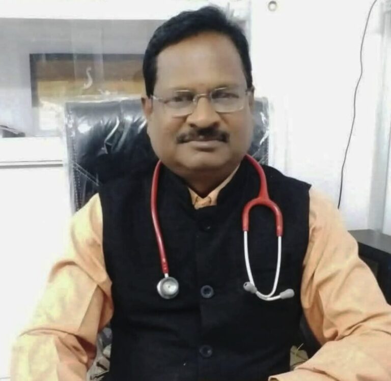 ଗରିବଙ୍କୁ ମାଗଣାରେ ଚିକିତ୍ସା କରୁଥିଲେ ; ହୃଦଘାତରେ ଚାଲିଗଲା ଡାକ୍ତରଙ୍କ ଜୀବନ