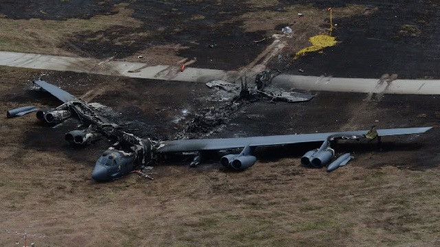 B-52 ବୋମାବର୍ଷୀ ବିମାନ କ୍ରାସ୍, ୮ ମୃତ