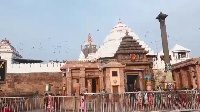 ପୁଣି ଶ୍ରୀମନ୍ଦିର ଉପରେ ଉଡ଼ିଲା ଡ୍ରୋନ, ଅଭିଯୋଗ କରିଛନ୍ତି ସ୍ଥାନୀୟ ଲୋକେ