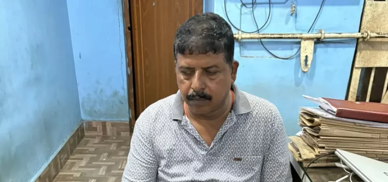 ଭିଜିଲାନ୍ସ ପଞ୍ଝାରେ ପୁଲିସ ବାବୁ ଓ ତାଙ୍କ ସହଯୋଗୀ, ଢାବା ମାଲିକଙ୍କଠୁ ନେଉଥିଲେ ୨୦ ହଜାର ଲାଞ୍ଚ