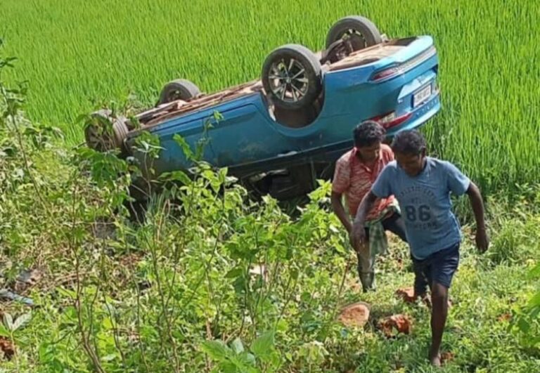 କାର୍ ଧକ୍କାରେ ମହିଳା ମୃତ