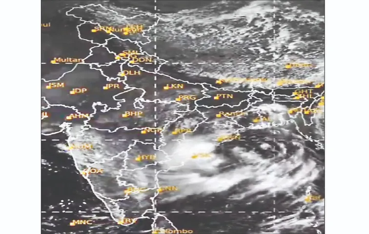 ପବନ କମ୍‌, ବର୍ଷା ଅଧିକ: ରାତିରେ ଆନ୍ଧ୍ର ଉପକୂଳ ଅତିକ୍ରମ କରିବ, ଦକ୍ଷିଣ ଓଡ଼ିଶାକୁ ରେଡ୍‌ ୱାର୍ଣ୍ଣିଂ