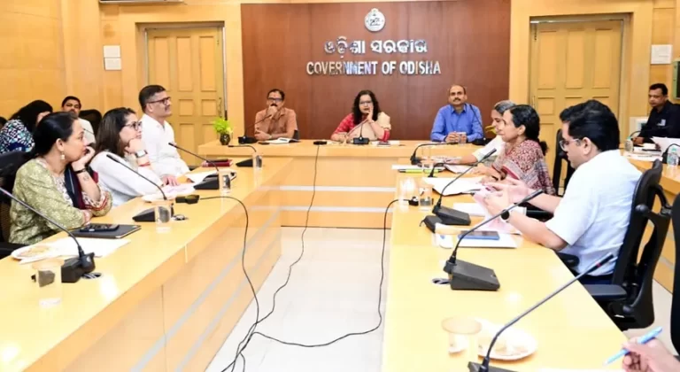 ସମ୍ବଲପୁରରେ ‘ନିର୍ଭୟା’: ୮୦୦ ସିସିଟିଭି କ୍ୟାମେରା, ୧୫ଟି ଜରୁରୀକାଳୀନ ଯାନ ଓ ୪୦ଟି ଇ-ରିକ୍ସାର ପ୍ରସ୍ତାବ